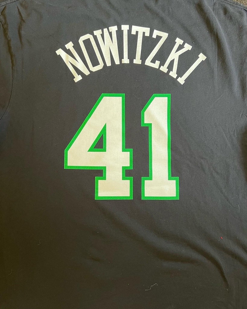 Nowitzki T-shirt - Adult L