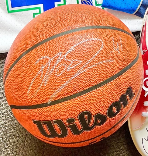 Dirk Nowitzki Signed Basketball